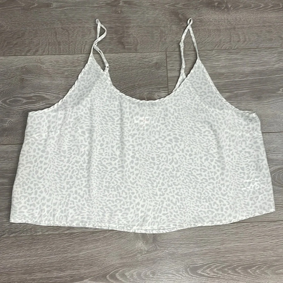 NWOT Colsie Satin Cami and Shorts Sleep Pajama Set Gray White Print XL - Picture 4 of 16